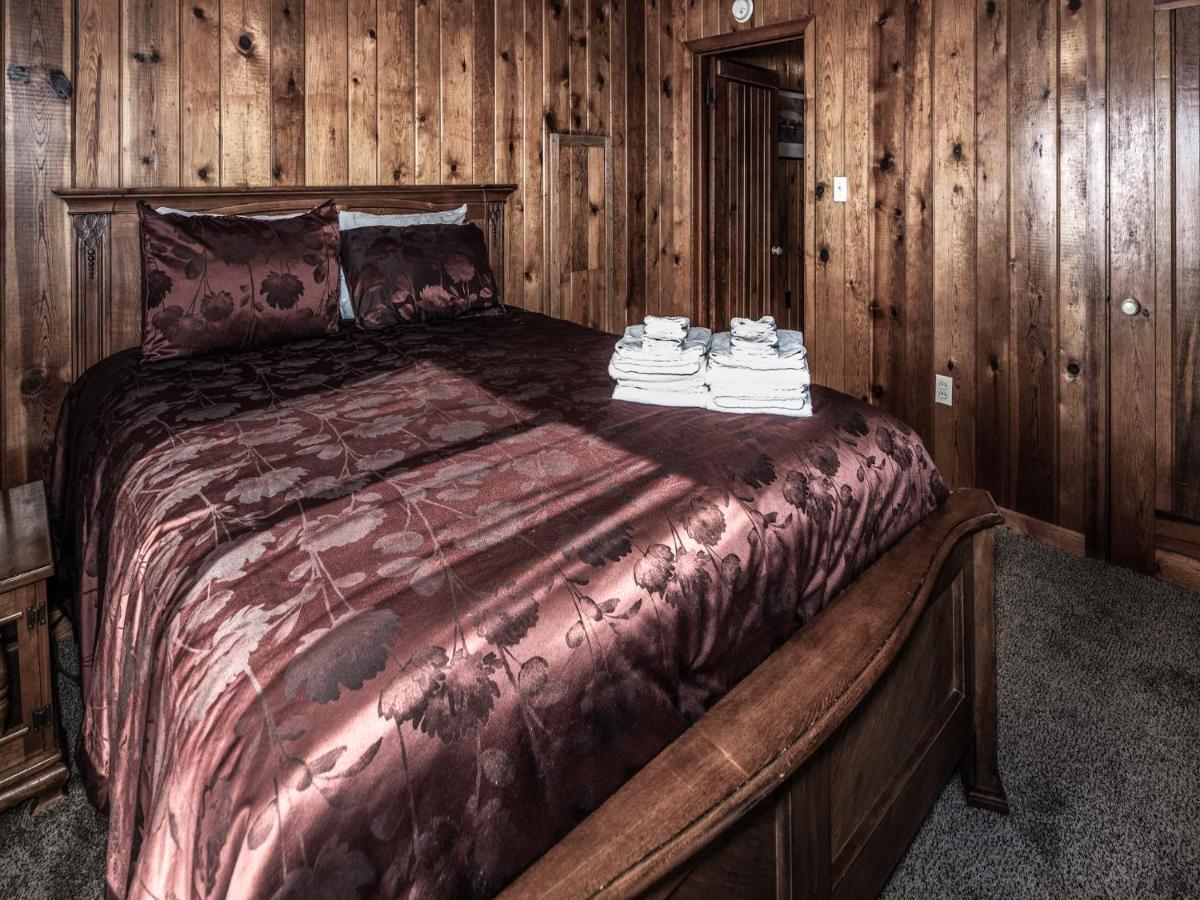 Alpine Cabin, 3 Bedrooms, Deck, Sleeps 8 Руидозо Экстерьер фото