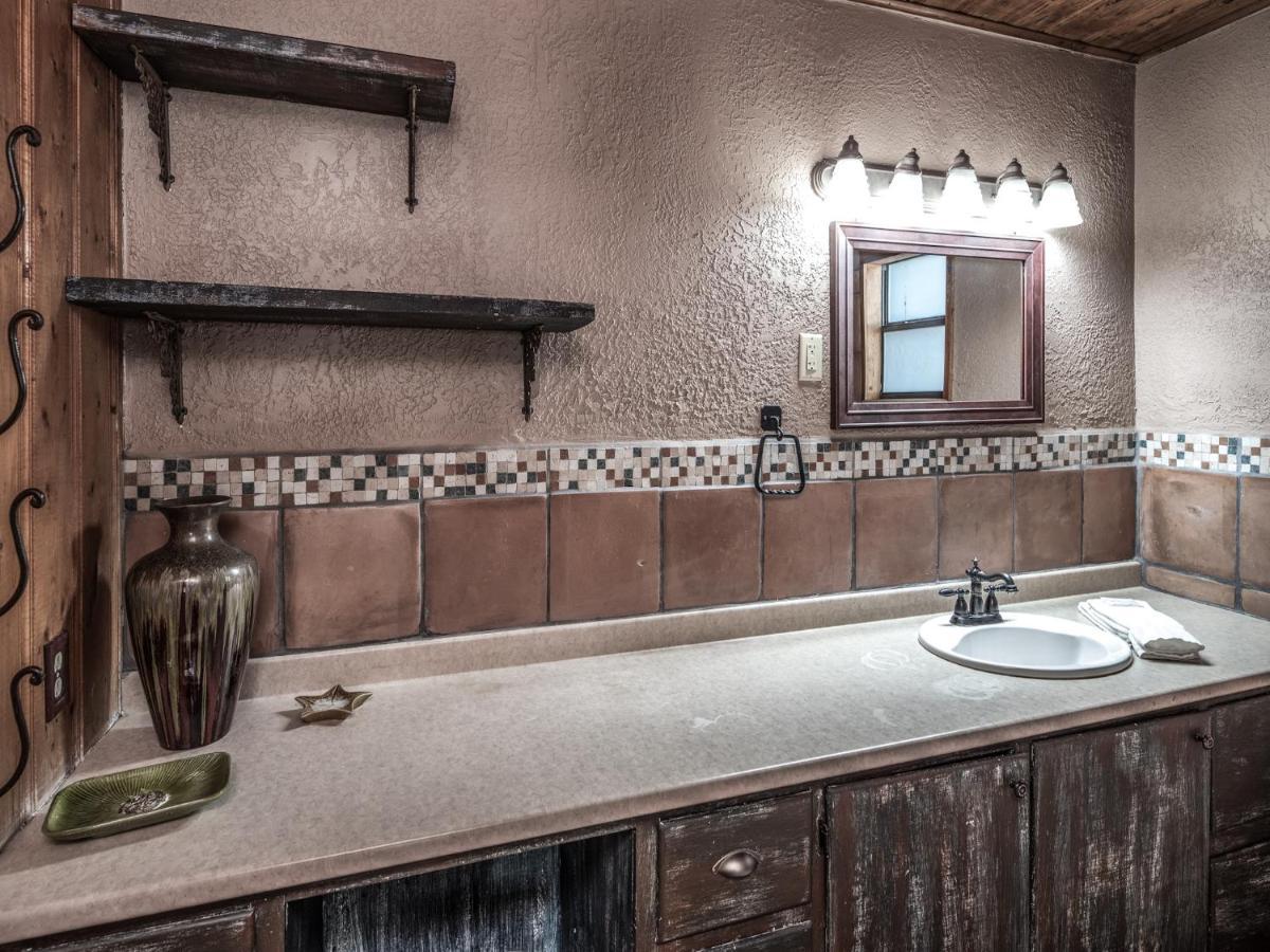 Alpine Cabin, 3 Bedrooms, Deck, Sleeps 8 Руидозо Экстерьер фото