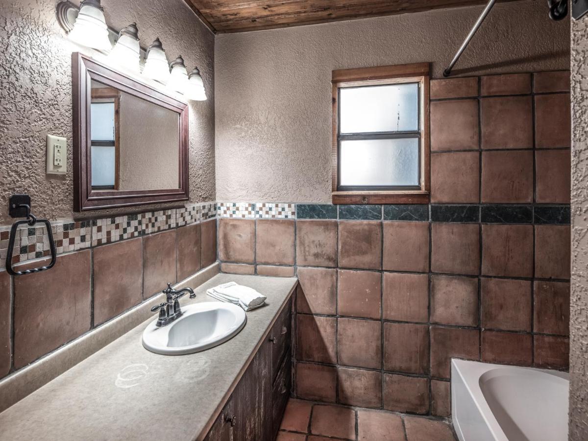 Alpine Cabin, 3 Bedrooms, Deck, Sleeps 8 Руидозо Экстерьер фото