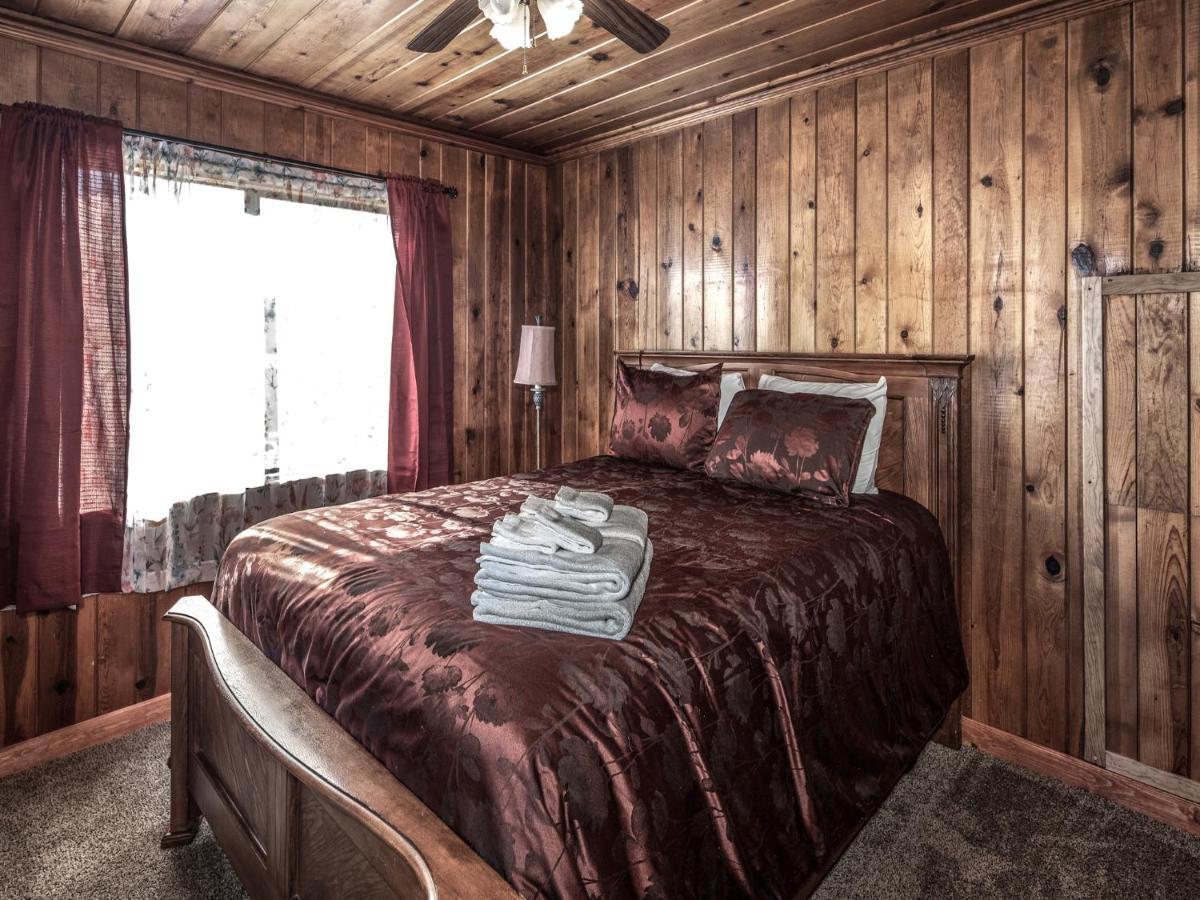 Alpine Cabin, 3 Bedrooms, Deck, Sleeps 8 Руидозо Экстерьер фото
